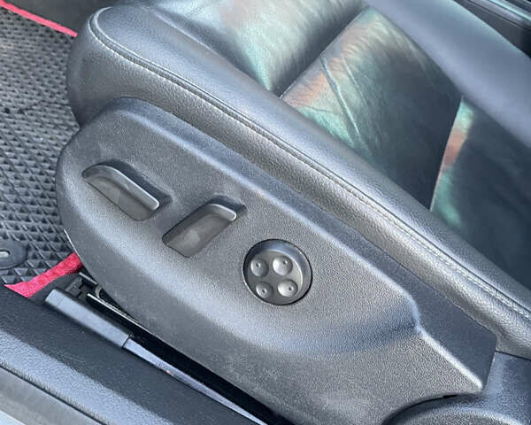 Сірий Ауді А4, об'ємом двигуна 2 л та пробігом 250 тис. км за 6000 $, фото 13 на Automoto.ua