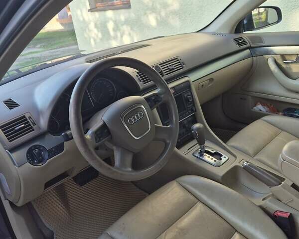 Серый Ауди А4, объемом двигателя 2 л и пробегом 237 тыс. км за 6500 $, фото 2 на Automoto.ua