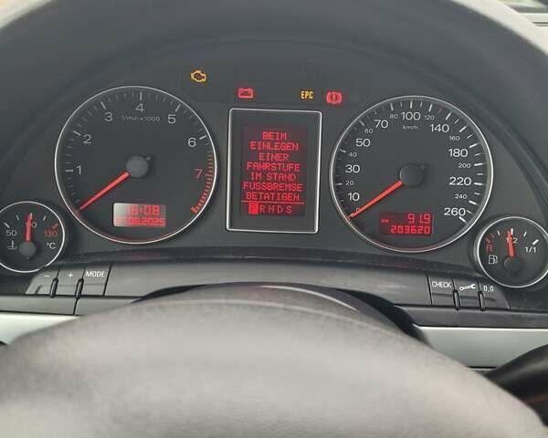 Сірий Ауді А4, об'ємом двигуна 2 л та пробігом 203 тис. км за 6999 $, фото 13 на Automoto.ua