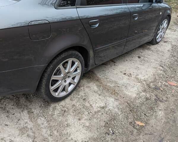 Серый Ауди А4, объемом двигателя 2 л и пробегом 218 тыс. км за 7500 $, фото 7 на Automoto.ua