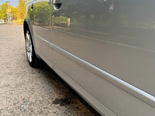 Сірий Ауді А4, об'ємом двигуна 2 л та пробігом 181 тис. км за 7000 $, фото 3 на Automoto.ua