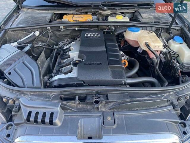 Сірий Ауді А4, об'ємом двигуна 2 л та пробігом 284 тис. км за 7050 $, фото 9 на Automoto.ua