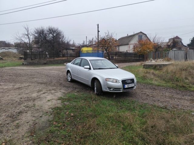 Серый Ауди А4, объемом двигателя 2 л и пробегом 300 тыс. км за 2799 $, фото 4 на Automoto.ua