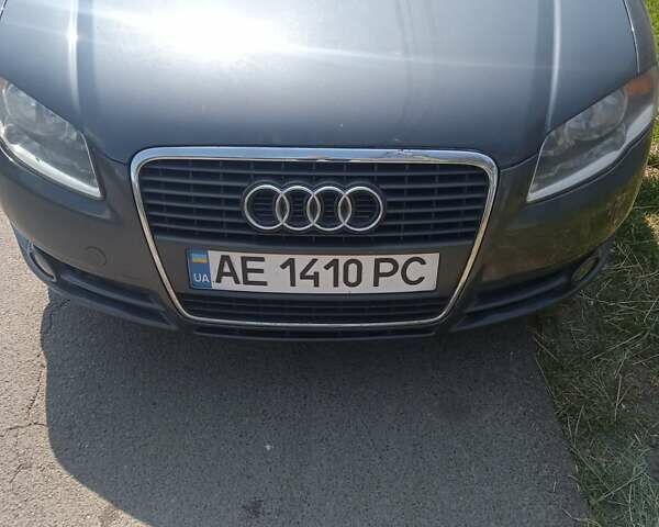 Серый Ауди А4, объемом двигателя 2 л и пробегом 290 тыс. км за 6700 $, фото 3 на Automoto.ua