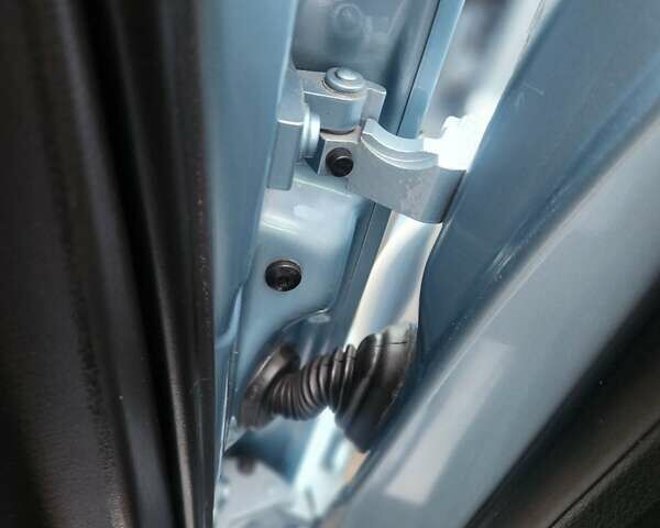 Серый Ауди А4, объемом двигателя 2 л и пробегом 200 тыс. км за 6100 $, фото 5 на Automoto.ua