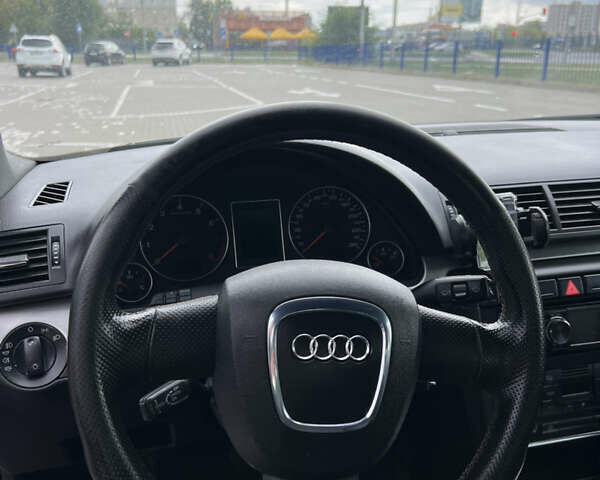 Сірий Ауді А4, об'ємом двигуна 2 л та пробігом 208 тис. км за 7400 $, фото 12 на Automoto.ua