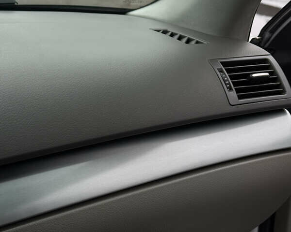 Серый Ауди А4, объемом двигателя 2 л и пробегом 234 тыс. км за 6500 $, фото 19 на Automoto.ua