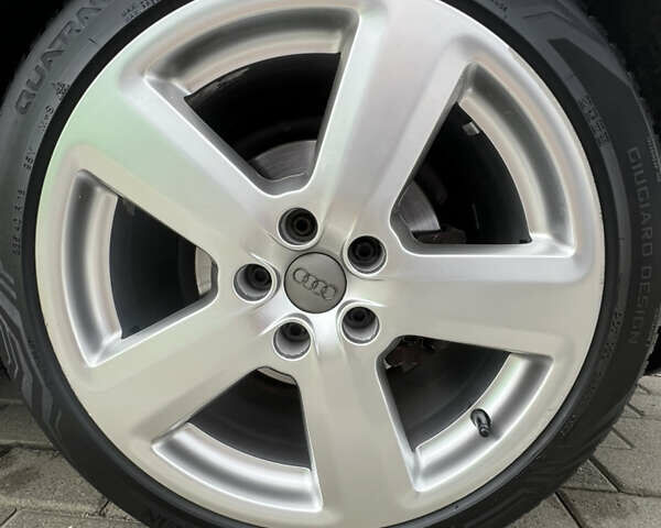 Сірий Ауді А4, об'ємом двигуна 2 л та пробігом 208 тис. км за 7400 $, фото 8 на Automoto.ua