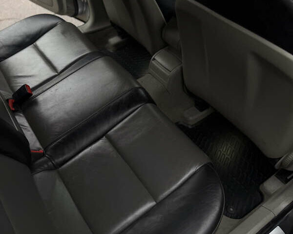 Серый Ауди А4, объемом двигателя 2 л и пробегом 234 тыс. км за 6500 $, фото 9 на Automoto.ua