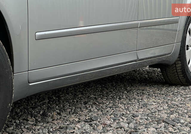 Сірий Ауді А4, об'ємом двигуна 1.8 л та пробігом 257 тис. км за 6799 $, фото 10 на Automoto.ua