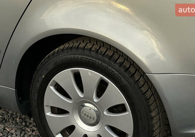Сірий Ауді А4, об'ємом двигуна 1.8 л та пробігом 257 тис. км за 6799 $, фото 31 на Automoto.ua