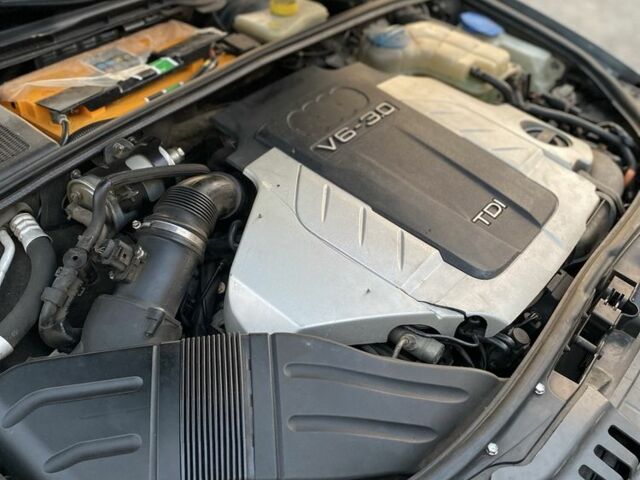 Серый Ауди А4, объемом двигателя 3 л и пробегом 230 тыс. км за 7500 $, фото 13 на Automoto.ua
