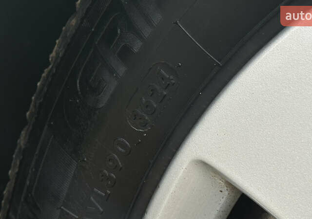 Сірий Ауді А4, об'ємом двигуна 1.8 л та пробігом 257 тис. км за 6799 $, фото 8 на Automoto.ua