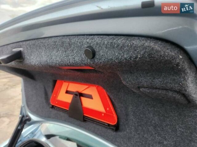 Серый Ауди А4, объемом двигателя 2 л и пробегом 200 тыс. км за 6100 $, фото 16 на Automoto.ua