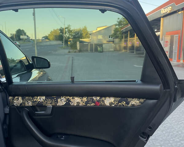 Сірий Ауді А4, об'ємом двигуна 2 л та пробігом 250 тис. км за 6000 $, фото 11 на Automoto.ua