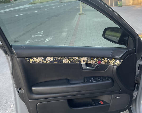 Сірий Ауді А4, об'ємом двигуна 2 л та пробігом 250 тис. км за 6000 $, фото 10 на Automoto.ua