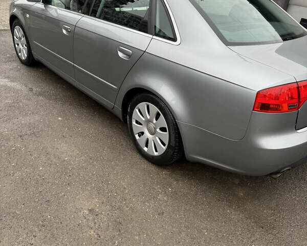 Серый Ауди А4, объемом двигателя 2 л и пробегом 231 тыс. км за 6200 $, фото 2 на Automoto.ua