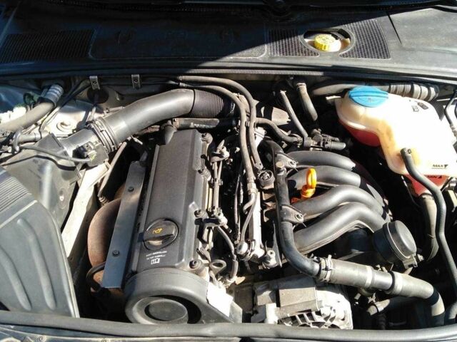 Серый Ауди А4, объемом двигателя 1.6 л и пробегом 176 тыс. км за 7100 $, фото 3 на Automoto.ua