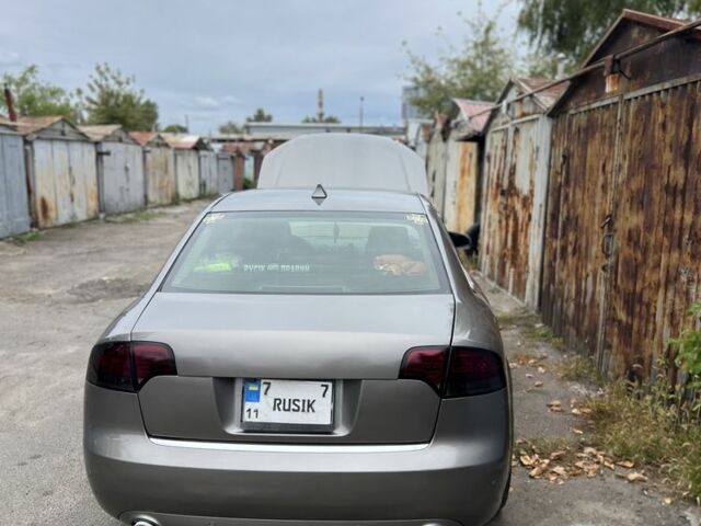 Серый Ауди А4, объемом двигателя 2 л и пробегом 303 тыс. км за 6000 $, фото 3 на Automoto.ua