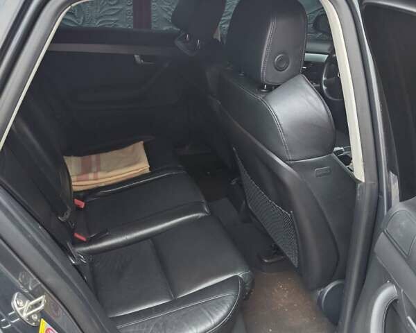 Серый Ауди А4, объемом двигателя 2 л и пробегом 218 тыс. км за 7500 $, фото 1 на Automoto.ua