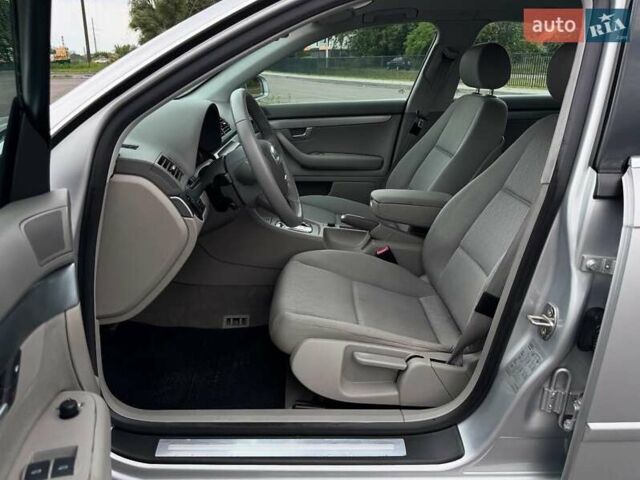 Сірий Ауді А4, об'ємом двигуна 2 л та пробігом 239 тис. км за 7300 $, фото 9 на Automoto.ua