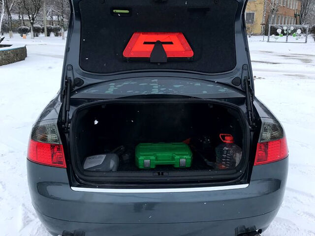 Серый Ауди А4, объемом двигателя 1.8 л и пробегом 272 тыс. км за 6500 $, фото 6 на Automoto.ua