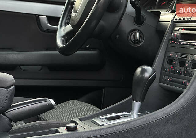 Сірий Ауді А4, об'ємом двигуна 1.8 л та пробігом 257 тис. км за 6799 $, фото 75 на Automoto.ua