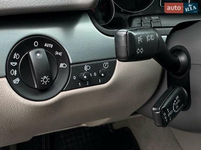 Сірий Ауді А4, об'ємом двигуна 2 л та пробігом 239 тис. км за 7300 $, фото 14 на Automoto.ua