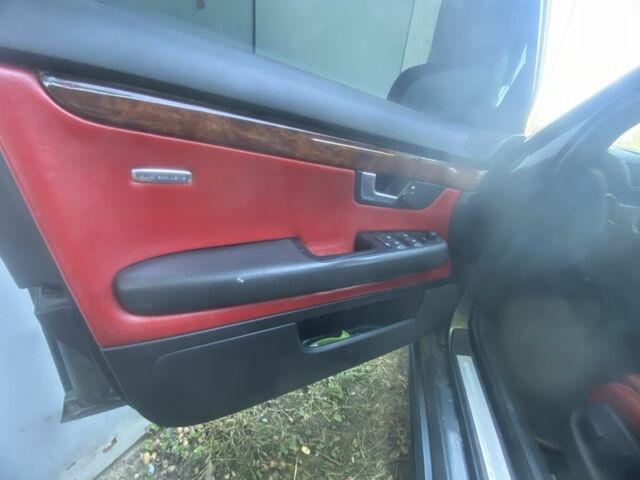 Сірий Ауді А4, об'ємом двигуна 1.8 л та пробігом 367 тис. км за 5400 $, фото 11 на Automoto.ua