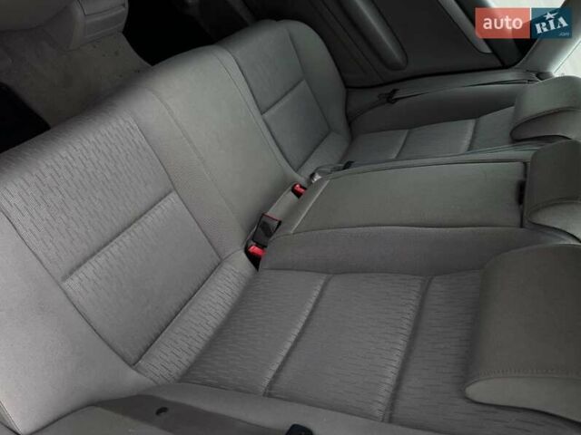 Сірий Ауді А4, об'ємом двигуна 2 л та пробігом 239 тис. км за 7300 $, фото 11 на Automoto.ua