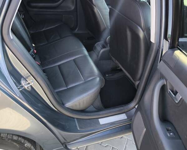 Серый Ауди А4, объемом двигателя 2.5 л и пробегом 366 тыс. км за 4400 $, фото 14 на Automoto.ua