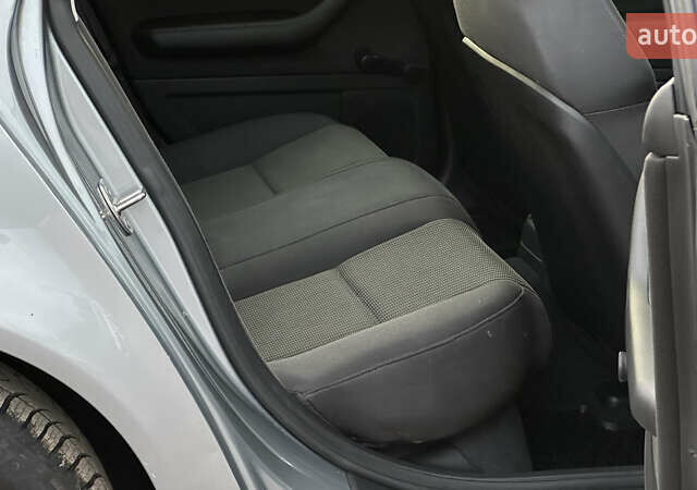 Сірий Ауді А4, об'ємом двигуна 1.8 л та пробігом 257 тис. км за 6799 $, фото 73 на Automoto.ua