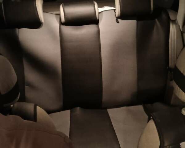 Серый Ауди А4, объемом двигателя 1.6 л и пробегом 180 тыс. км за 5500 $, фото 5 на Automoto.ua