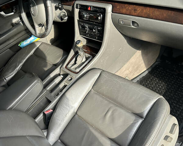 Серый Ауди А4, объемом двигателя 0 л и пробегом 386 тыс. км за 1950 $, фото 5 на Automoto.ua