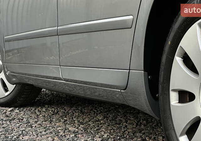 Сірий Ауді А4, об'ємом двигуна 1.8 л та пробігом 257 тис. км за 6799 $, фото 32 на Automoto.ua