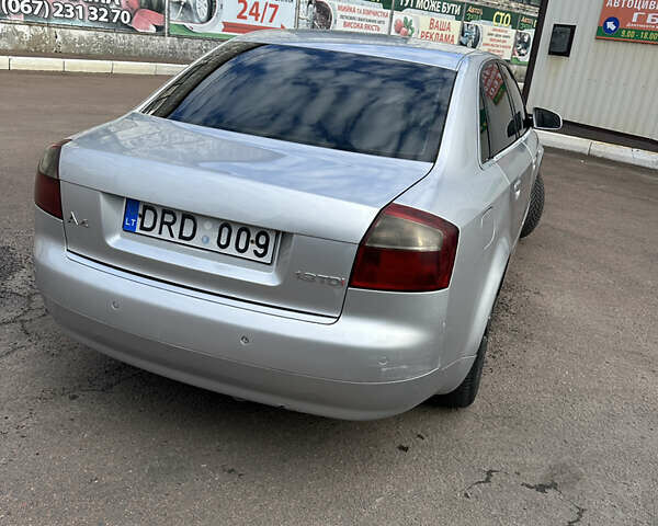 Серый Ауди А4, объемом двигателя 0 л и пробегом 386 тыс. км за 1950 $, фото 2 на Automoto.ua
