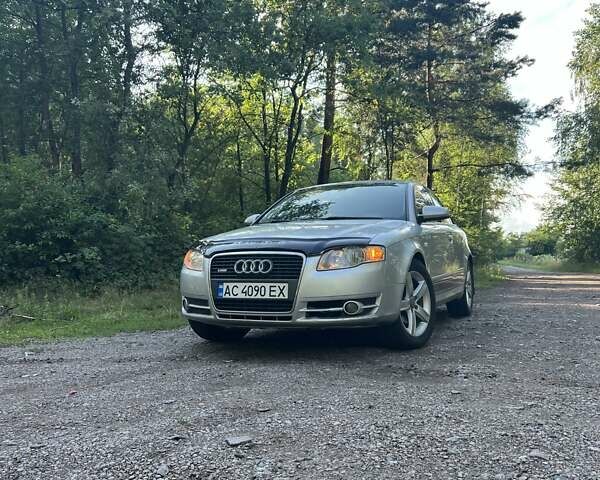 Серый Ауди А4, объемом двигателя 2 л и пробегом 380 тыс. км за 5750 $, фото 1 на Automoto.ua