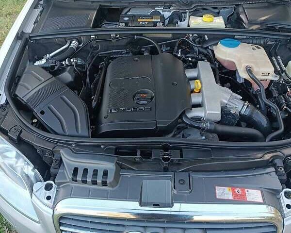 Сірий Ауді А4, об'ємом двигуна 1.8 л та пробігом 184 тис. км за 7999 $, фото 29 на Automoto.ua