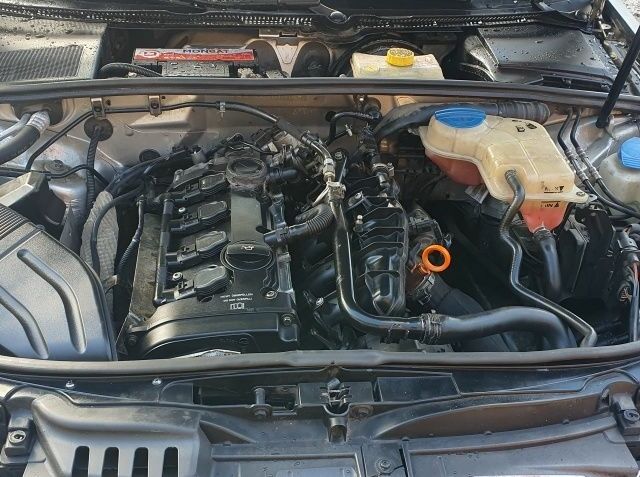 Серый Ауди А4, объемом двигателя 2 л и пробегом 238 тыс. км за 4750 $, фото 6 на Automoto.ua