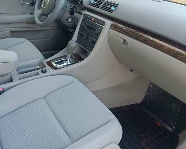 Сірий Ауді А4, об'ємом двигуна 1.8 л та пробігом 184 тис. км за 7999 $, фото 46 на Automoto.ua