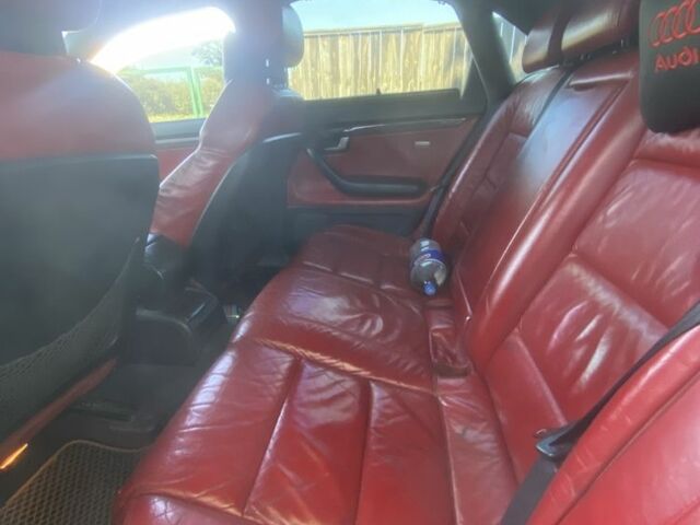 Сірий Ауді А4, об'ємом двигуна 1.8 л та пробігом 367 тис. км за 5400 $, фото 13 на Automoto.ua