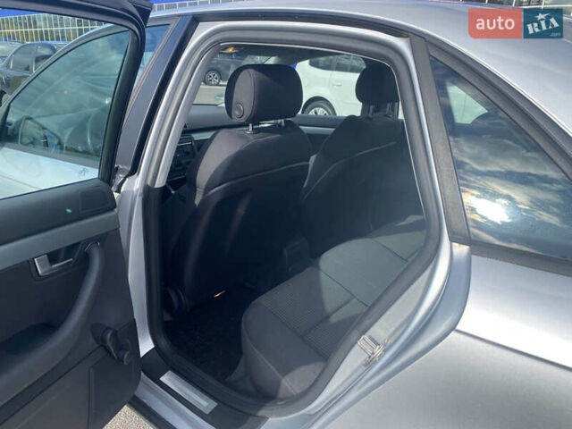 Ауди А4 2005 в Хмельницком на Automoto.ua Серый Ауди А4, объемом двигателя 1.98 л и пробегом 220 тыс. км за 6500 $, фото 24 на Automoto.ua