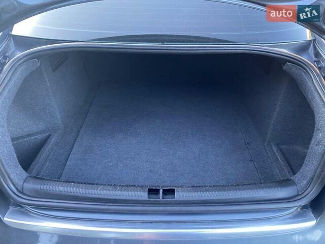 Сірий Ауді А4, об'ємом двигуна 2 л та пробігом 284 тис. км за 7050 $, фото 19 на Automoto.ua