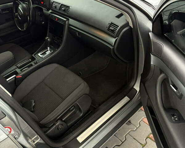 Ауди А4 2005 в Виннице на Automoto.ua Серый Ауди А4, объемом двигателя 1.98 л и пробегом 289 тыс. км за 5799 $, фото 3 на Automoto.ua