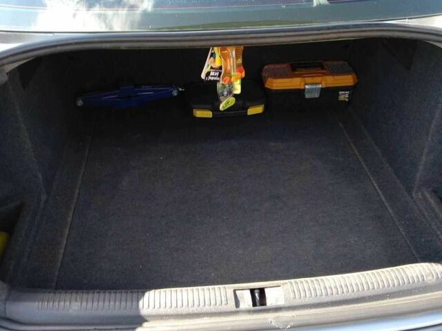 Серый Ауди А4, объемом двигателя 1.6 л и пробегом 176 тыс. км за 7100 $, фото 5 на Automoto.ua