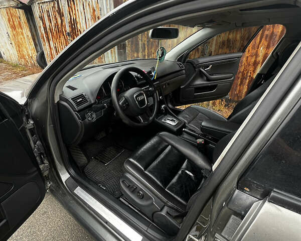 Серый Ауди А4, объемом двигателя 2 л и пробегом 303 тыс. км за 6000 $, фото 5 на Automoto.ua
