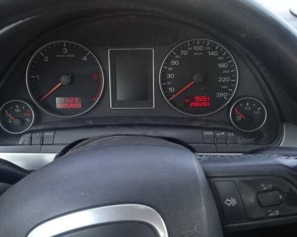 Серый Ауди А4, объемом двигателя 2 л и пробегом 290 тыс. км за 6700 $, фото 5 на Automoto.ua