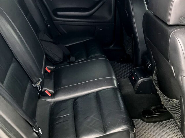 Серый Ауди А4, объемом двигателя 1.8 л и пробегом 272 тыс. км за 6500 $, фото 4 на Automoto.ua