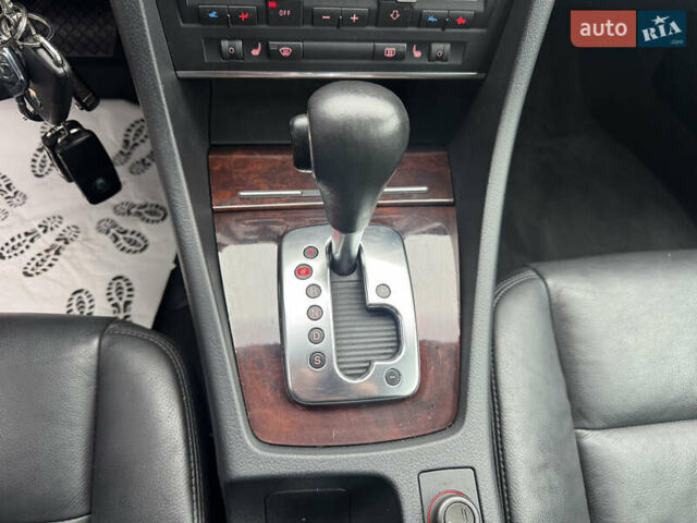 Сірий Ауді А4, об'ємом двигуна 2 л та пробігом 266 тис. км за 7300 $, фото 31 на Automoto.ua