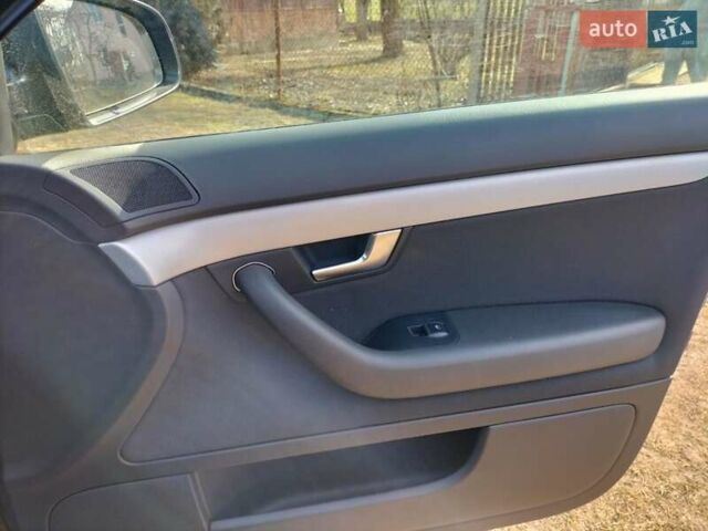 Сірий Ауді А4, об'ємом двигуна 2 л та пробігом 250 тис. км за 8000 $, фото 15 на Automoto.ua